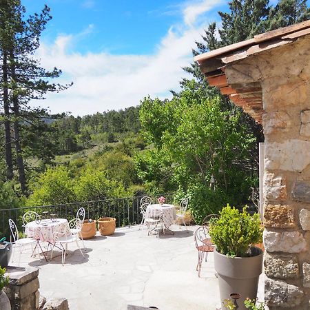 Chambre Familiale Avec Terrasse Aux Portes Du Verdon Apartment Trigance Ngoại thất bức ảnh