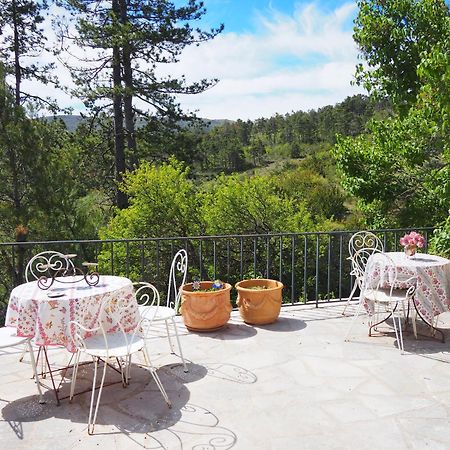 Chambre Familiale Avec Terrasse Aux Portes Du Verdon Apartment Trigance Ngoại thất bức ảnh
