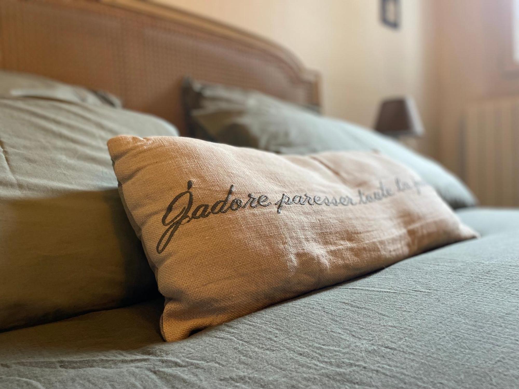 Chambre Familiale Avec Terrasse Aux Portes Du Verdon Apartment Trigance Ngoại thất bức ảnh