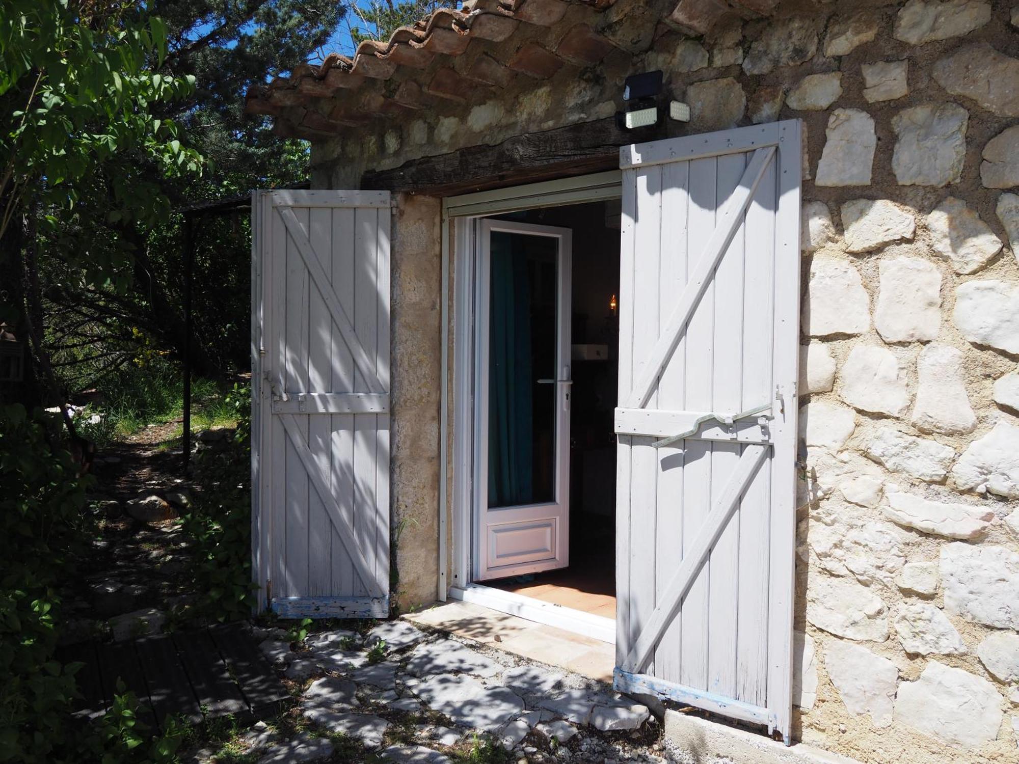 Chambre Familiale Avec Terrasse Aux Portes Du Verdon Apartment Trigance Ngoại thất bức ảnh