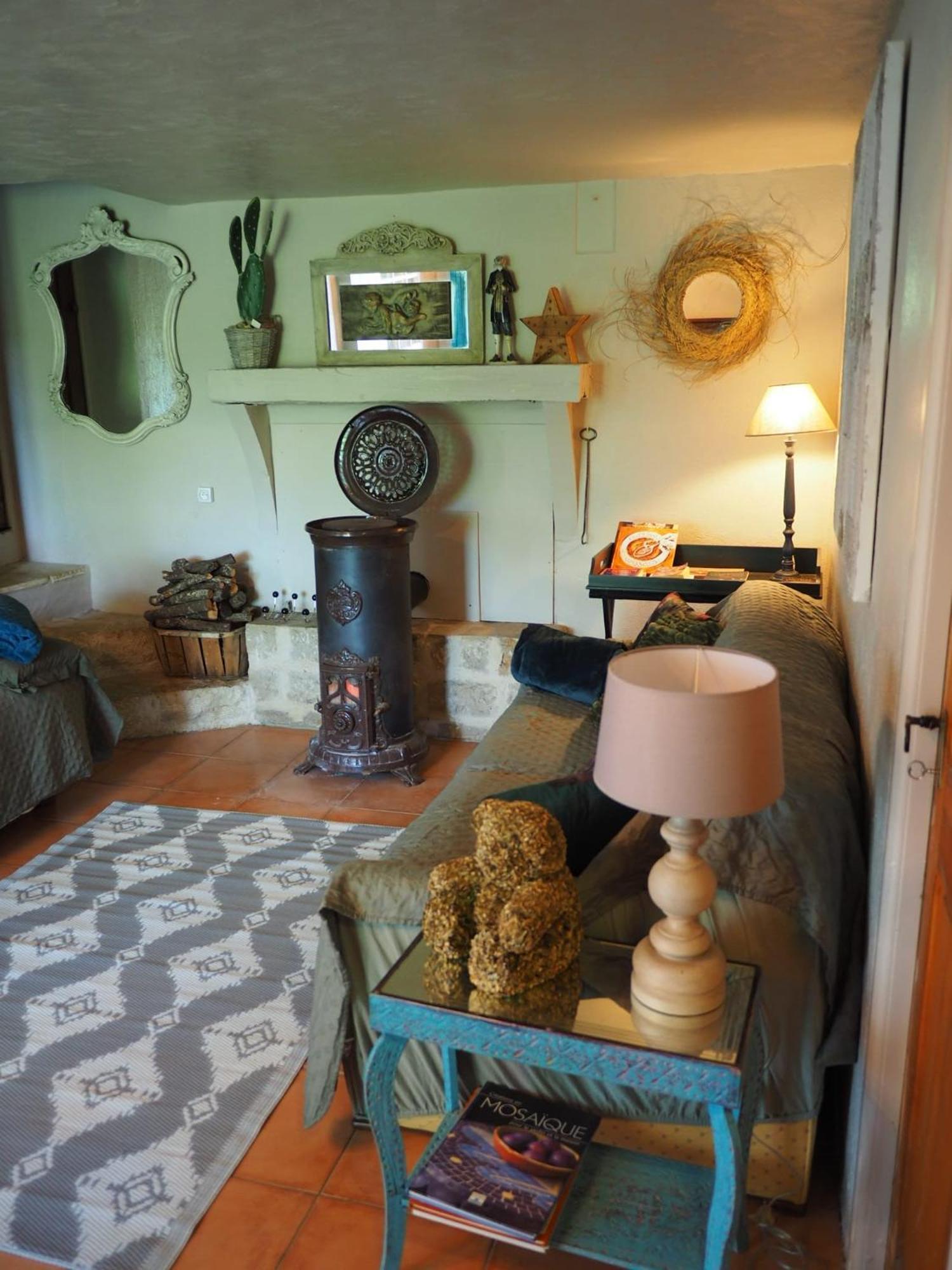Chambre Familiale Avec Terrasse Aux Portes Du Verdon Apartment Trigance Ngoại thất bức ảnh
